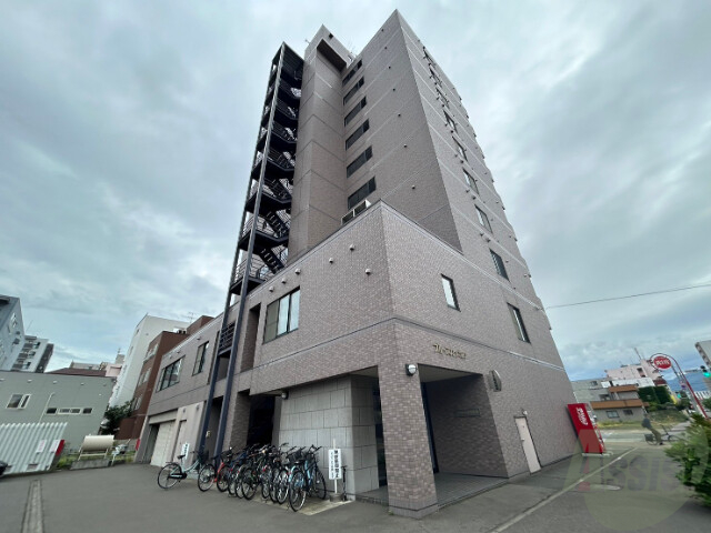 建物外観　札幌市北区北２０条西「ブルースカイ北２０」