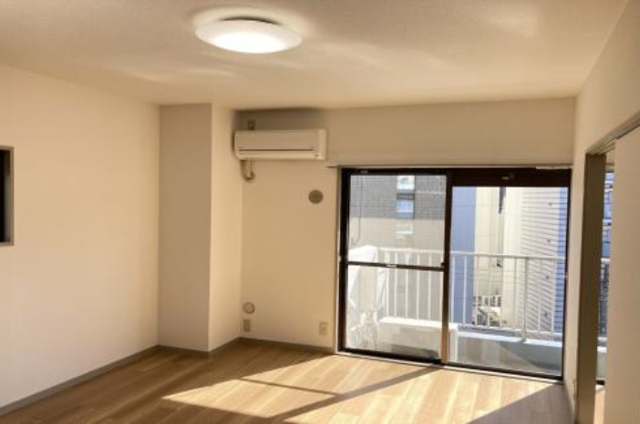 居室・リビング　開放感のあるゆったりとしたお部屋です♪