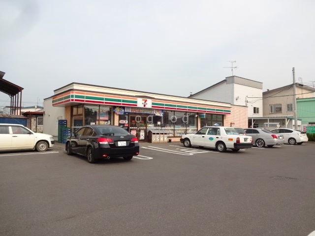 コンビニ　セブンイレブン士別北1丁目店（コンビニ）まで683m
