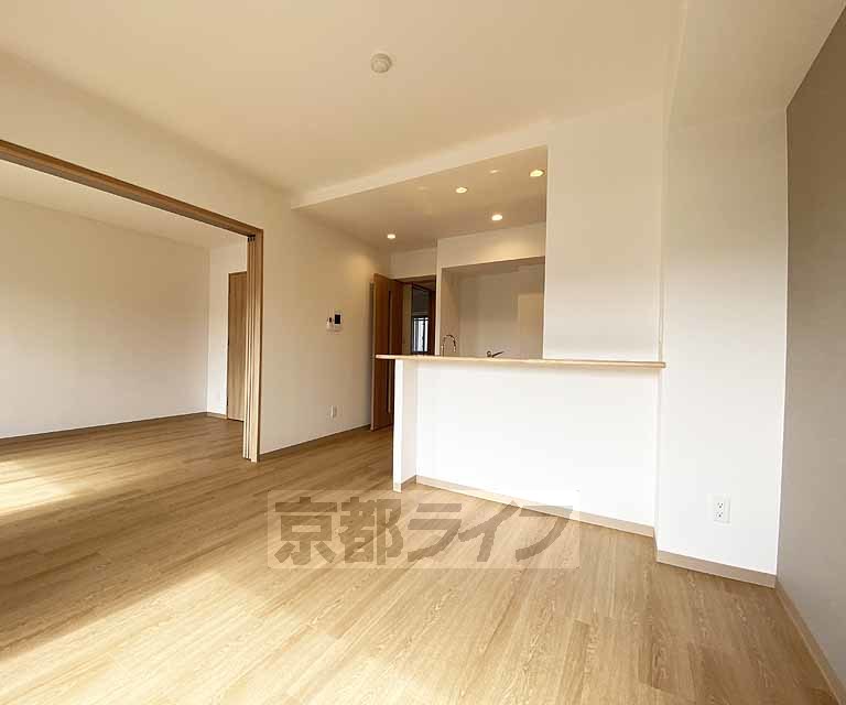 居室・リビング　落ち着いた雰囲気のお部屋です