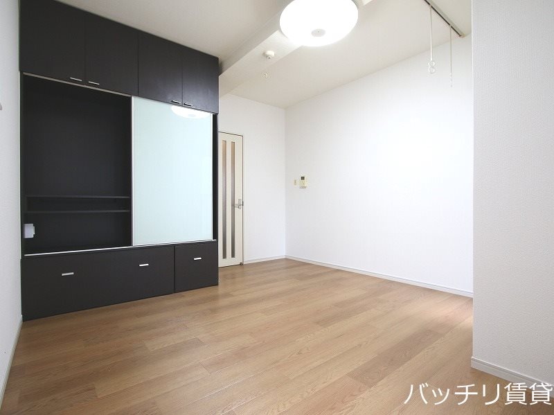 居室・リビング　画像は、同型タイプの為、現状を優先いたします。