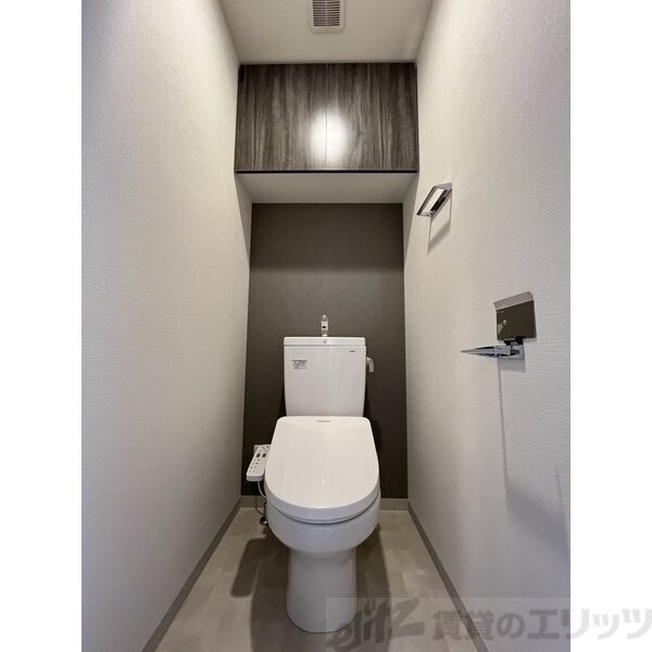 スプランディッド江坂駅前のトイレ写真