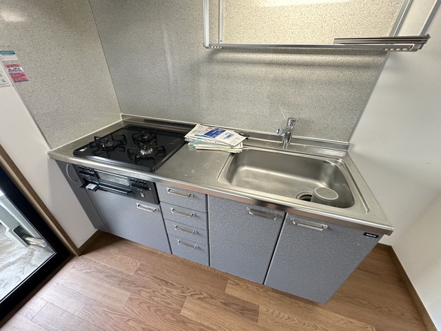 キッチン　別部屋参考写真です