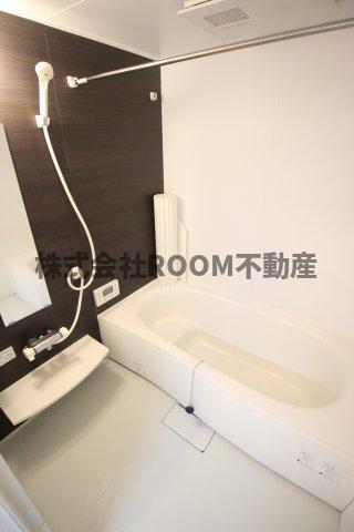バス・シャワールーム　落ち着いた空間のお風呂です