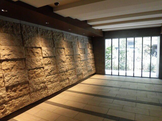 エントランス　建物の内部です