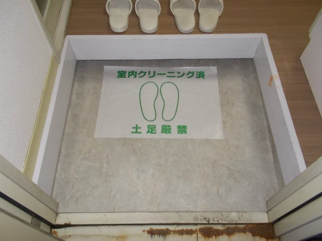 西武新宿線 上石神井駅 徒歩10分 2階建 築39年の玄関写真