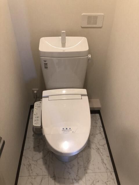 小田急線 祖師ケ谷大蔵駅 徒歩4分 2階建 築7年のトイレ写真