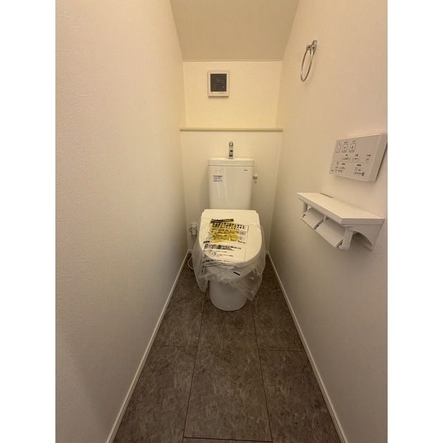 Kolet千葉仁戸名町#08のトイレ写真