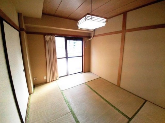都営三田線 千石駅 徒歩5分 10階建 築41年の居間写真