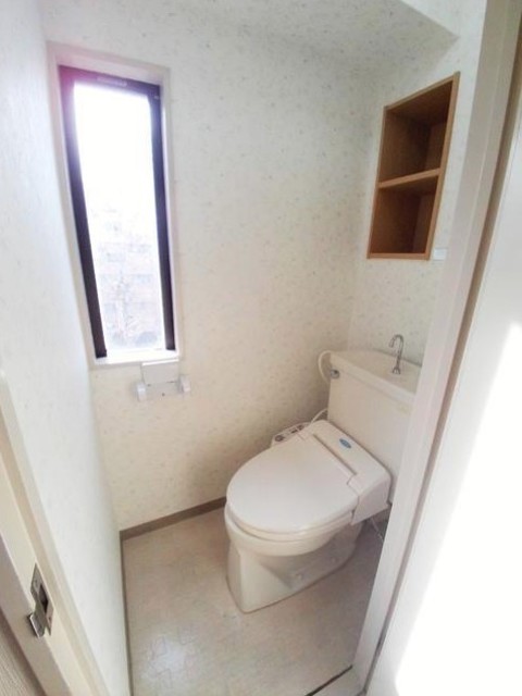 都営三田線 千石駅 徒歩5分 10階建 築41年のトイレ写真