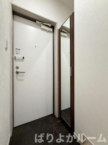 春日市千歳町3丁目新築APの玄関写真