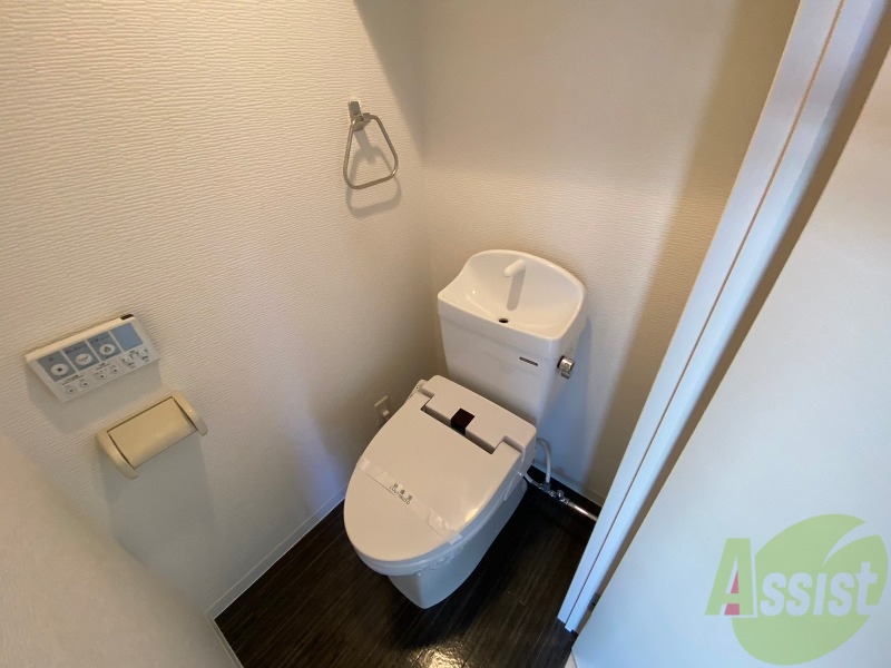 トイレ　こちらはトイレです。清潔感があり、安心して使用できます。