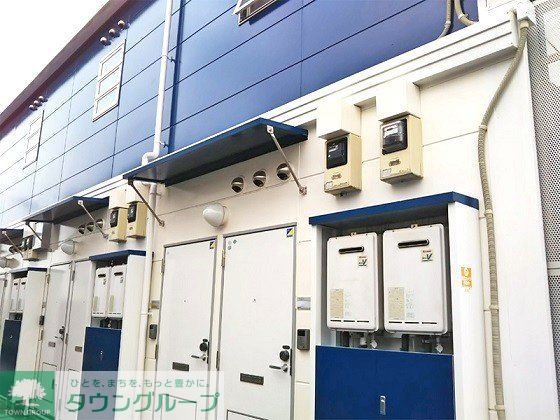 エントランス　※設備・仕様は現況と異なる場合があります。
