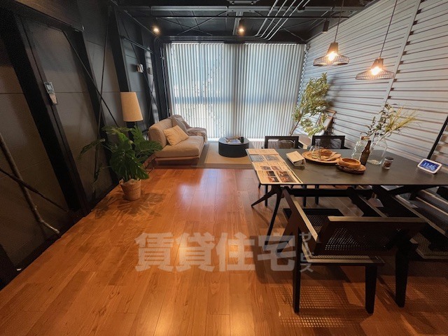阪神本線 魚崎駅 徒歩8分 2階建 築1年の居間写真