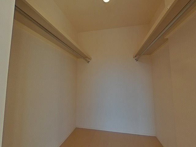 収納　ウォークインクローゼット