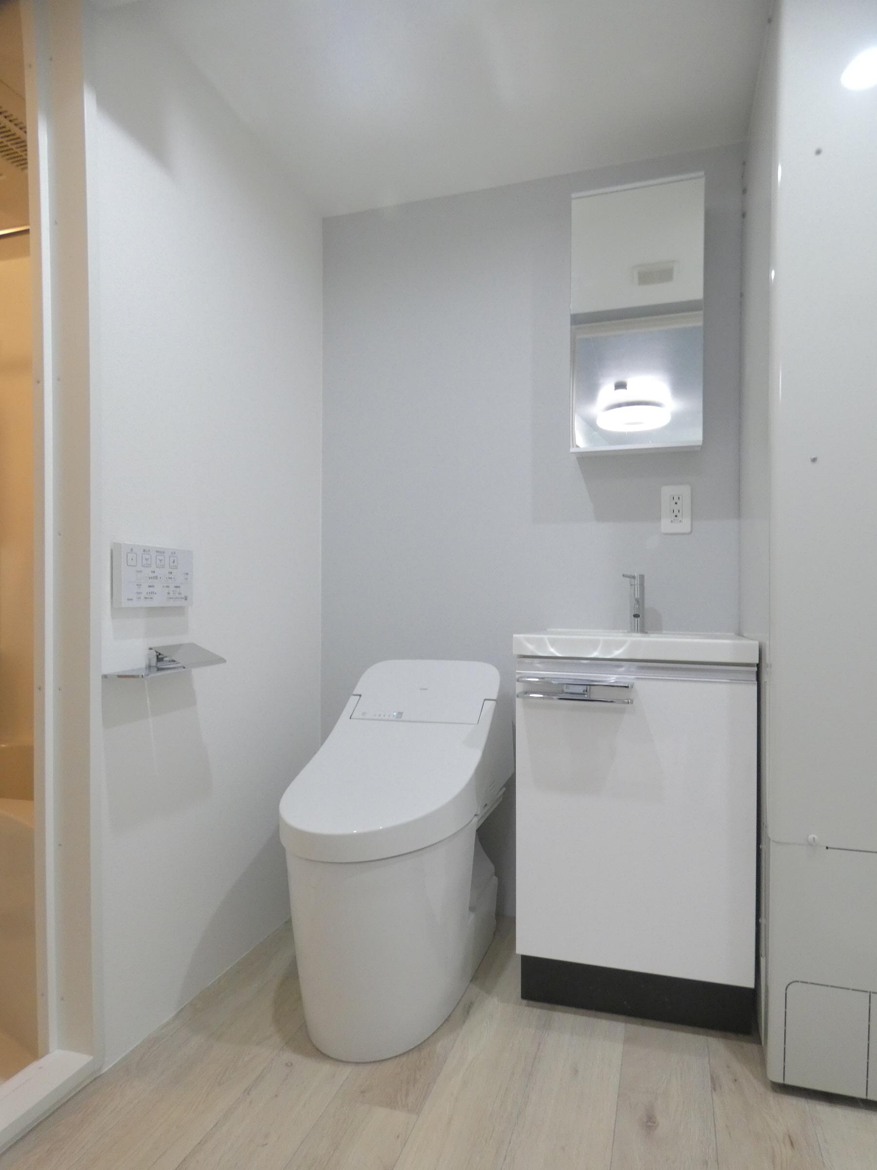 プラチナフォルム中目黒WESTのトイレ写真