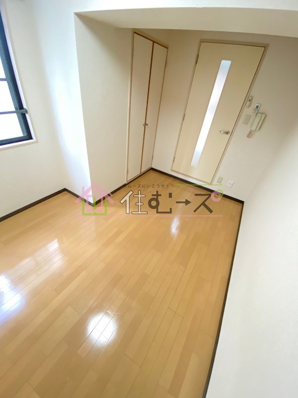 ウェルネスコート瓦屋町の居間写真