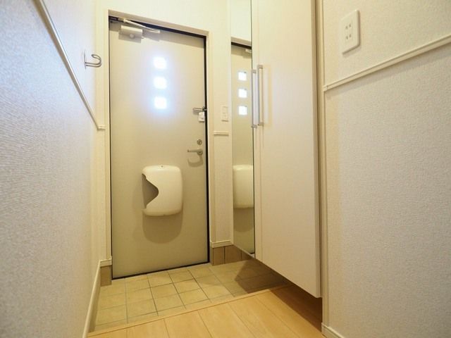 HIROIIの玄関写真