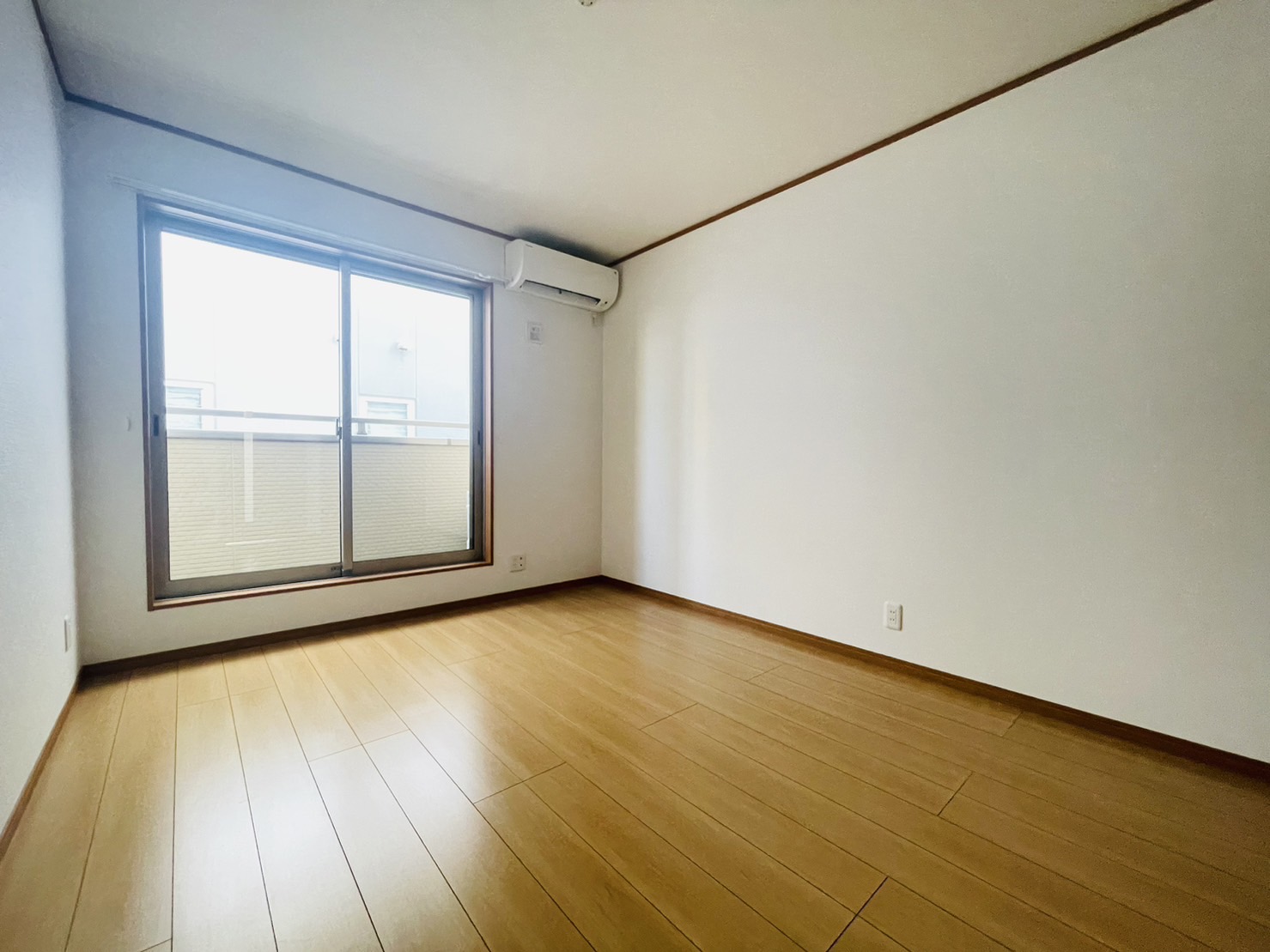 BIRKA A棟 部屋番号:の居間写真