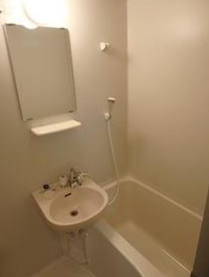 バス・シャワールーム　別部屋の画像を使用しております。