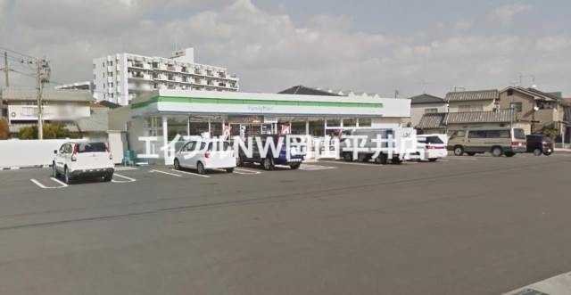 コンビニ　ファミリーマート岡山万倍店（コンビニ）まで266m