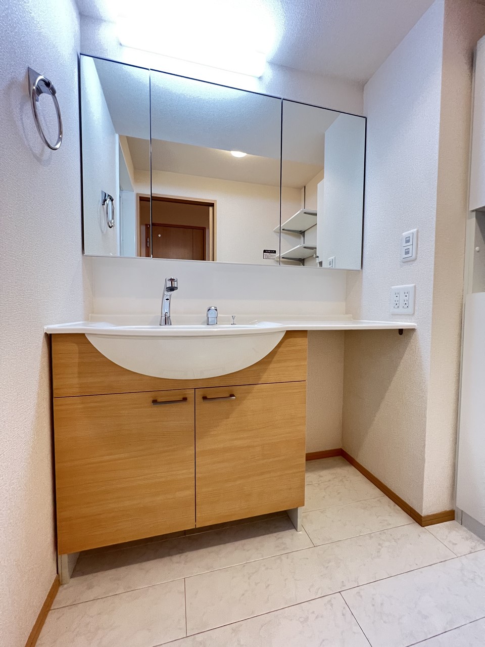 洗面設備　※同物件、別部屋になります。