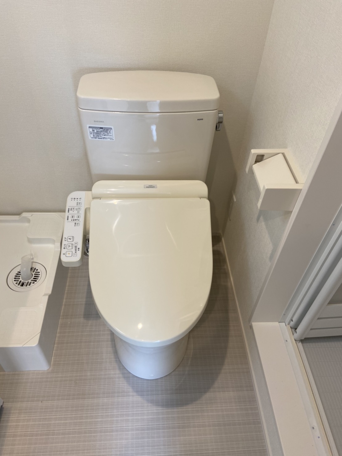 トイレ　同タイプ同モデルを使用