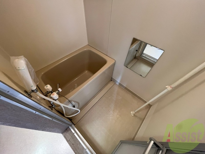 バス・シャワールーム　お風呂になります。一日の疲れを癒してくださいね。