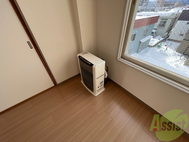 その他設備　灯油暖房です。寒い冬もこれで乗り切りましょう！