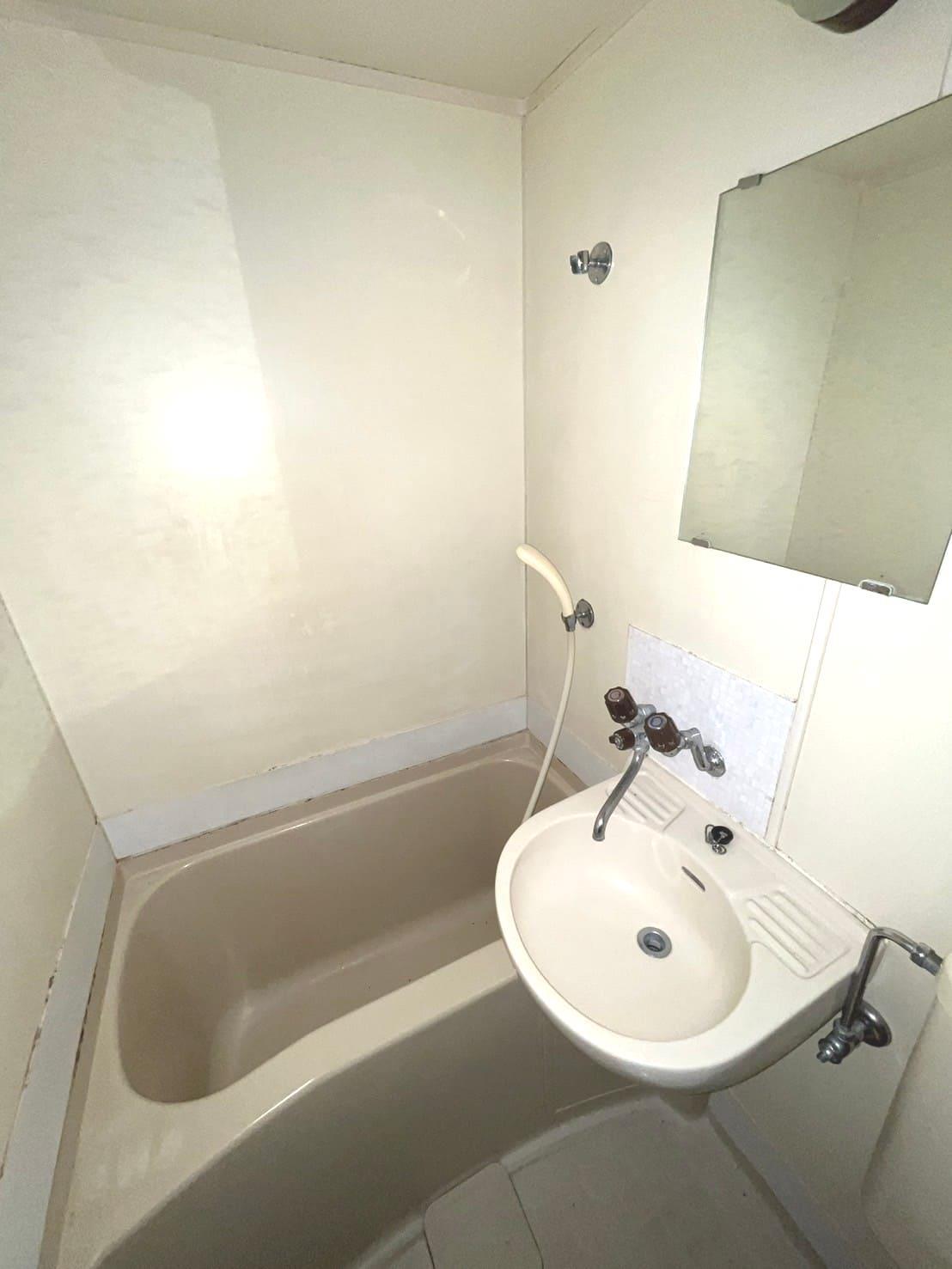 バス・シャワールーム　バス