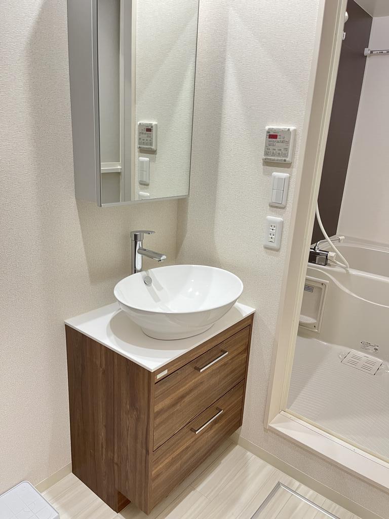 洗面設備　同じタイプ同じモデルを使用