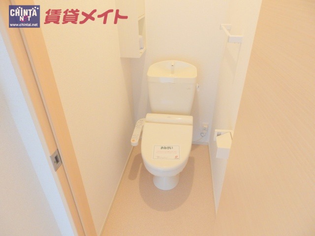 【多気郡明和町大字佐田のアパートのトイレ】