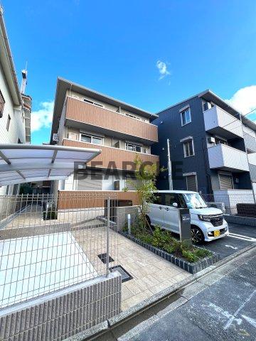 【D-ROOM深草小久保町Aの建物外観】