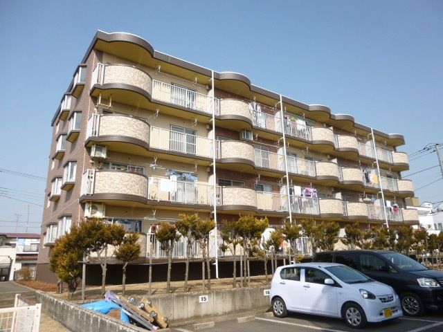 【大和市福田のマンションの建物外観】