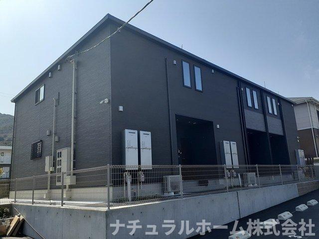 田原市片西のアパートの建物外観