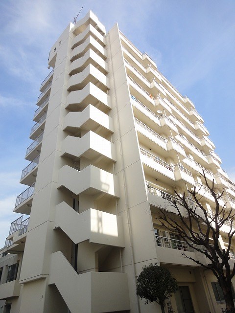 アメニティー京都2番館の建物外観