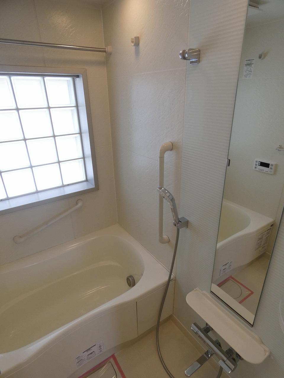 バス・シャワールーム　バス