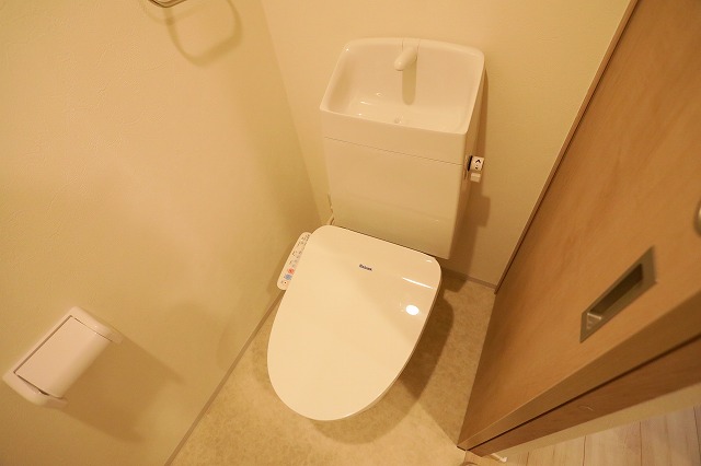 トイレ　トイレ