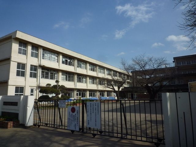 【イルフルーレ五香Ｆの小学校】