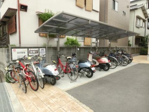 シャルム総持寺　その他共有部分　駐輪場