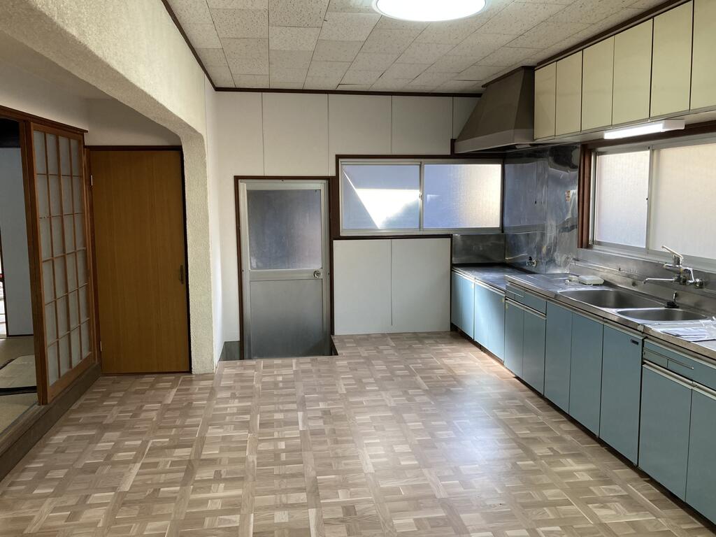 瀬戸町江尻貸家のキッチン写真