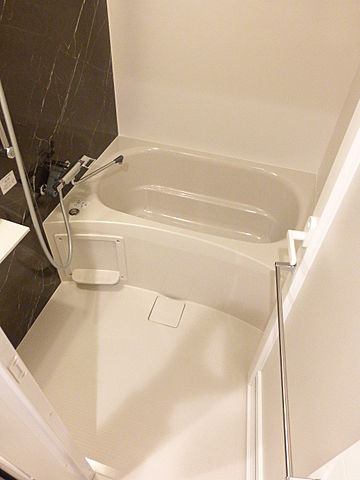 バス・シャワールーム　※別部屋の参考写真です。