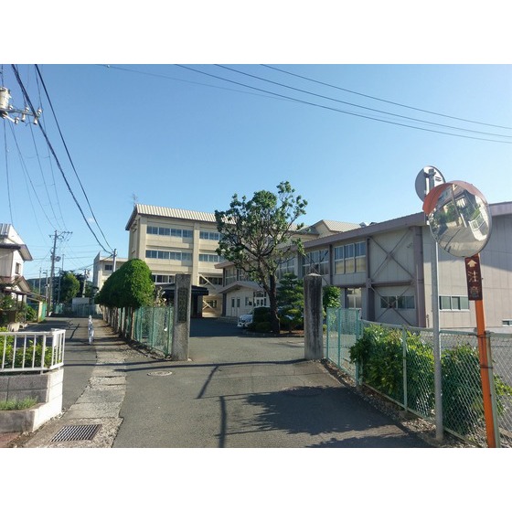 小学校　盛岡市立中野小学校（小学校）まで1432m