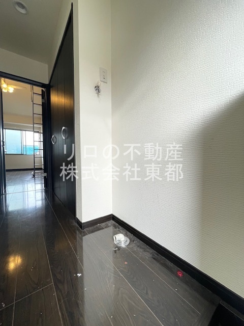 その他　洗濯機置き場は室内にあるので雨に濡れる心配はありません。