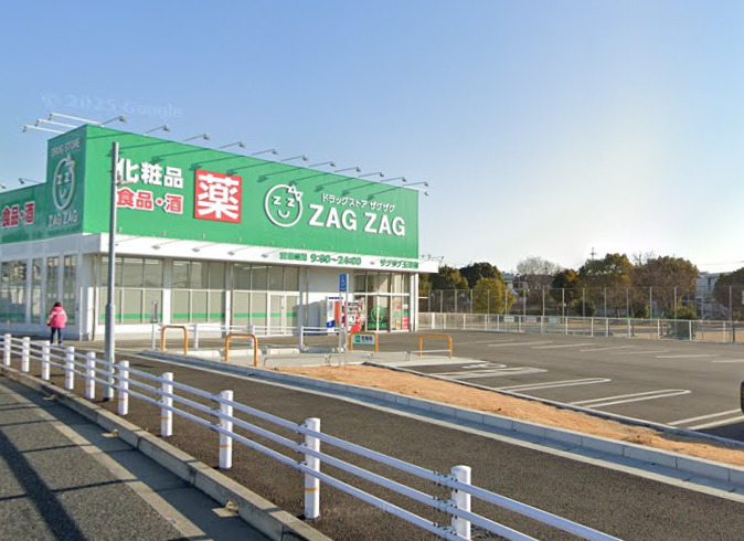 ドラックストア　ザクザク玉津店（ドラッグストア）まで355m