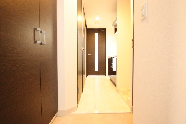 玄関　※別室の参考写真の為、現況優先です。