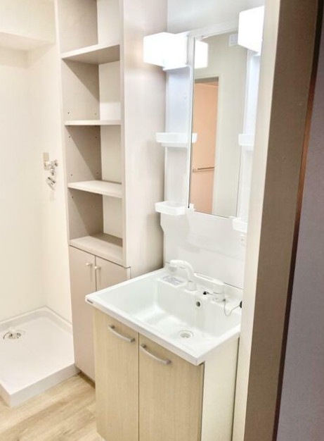 洗面設備　同物件別部屋です。