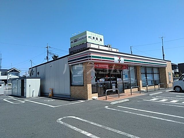 コンビニ　セブンイレブン加須花崎南店（コンビニ）まで617m