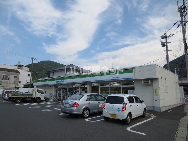 コンビニ　ファミリーマート富野インター店（コンビニ）まで732m