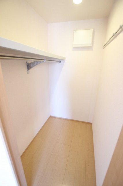 収納　同物件別号室の写真です。